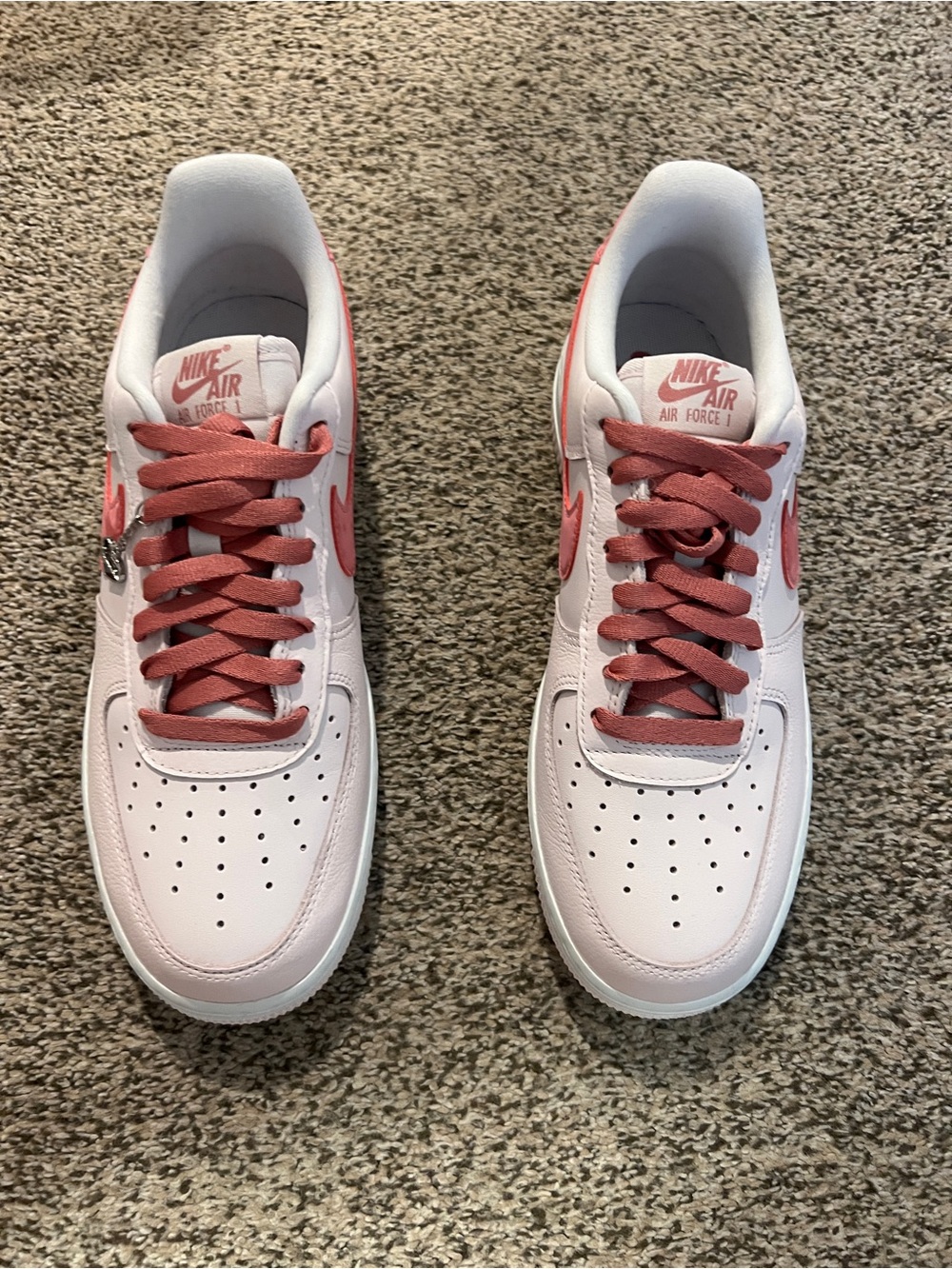 💘💘Nike Air Force 1 Low Valentines Day Exclusive 💘💘